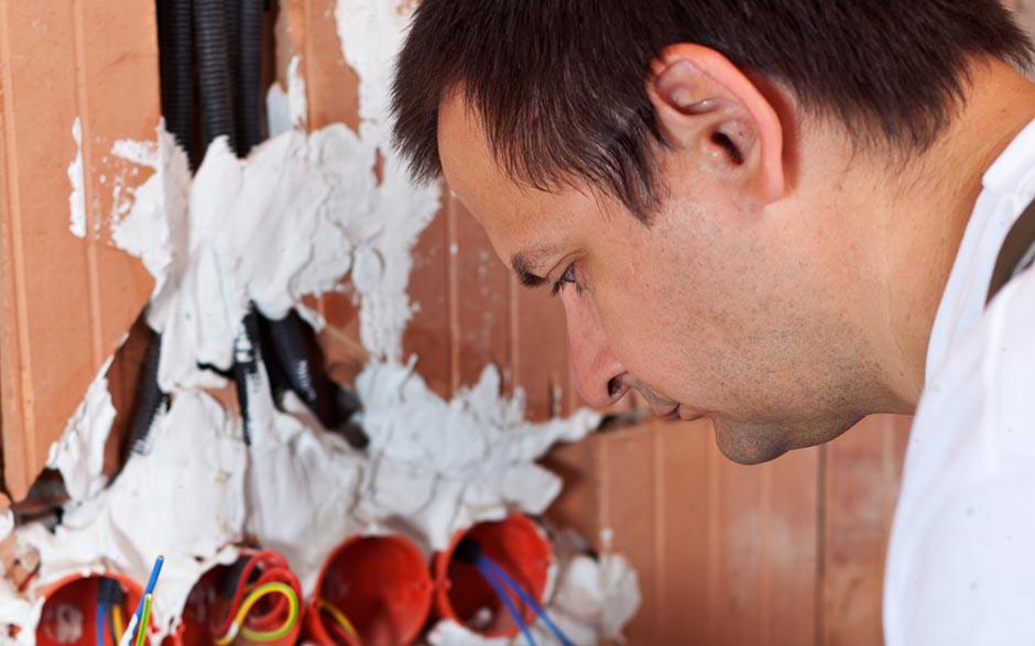 cherche électricien Paris 20