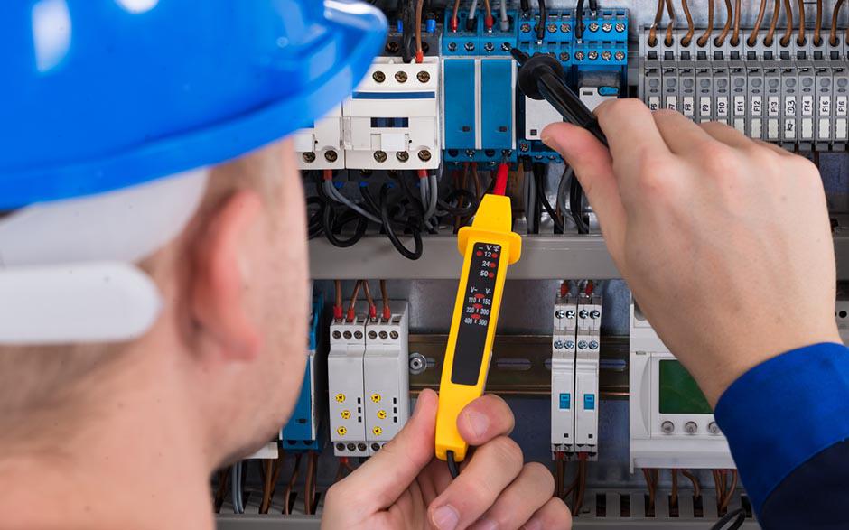 technicien électricien Paris 3